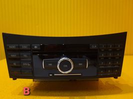 Mercedes-Benz CLS C218 X218 Panel / Radioodtwarzacz CD/DVD/GPS A2189002102