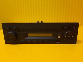 Mercedes-Benz Actros Panel / Radioodtwarzacz CD/DVD/GPS A0014461862