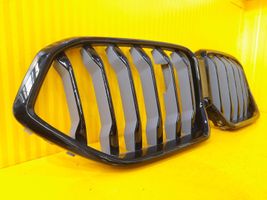 BMW X6M G06 F96 Maskownica / Grill / Atrapa górna chłodnicy 