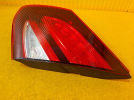 Mercedes-Benz C W205 Luci posteriori del portellone del bagagliaio A2059063805