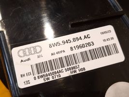 Audi A4 S4 B9 Lampy tylnej klapy bagażnika 8W5945094AC