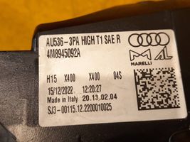 Audi Q8 Galinis žibintas dangtyje 4M8945092A