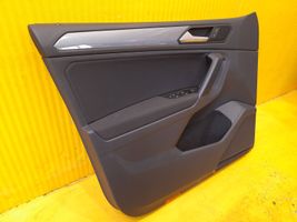 Volkswagen Tiguan Rivestimento del pannello della portiera anteriore 