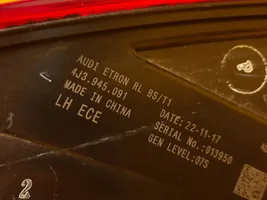 Audi e-tron Aizmugurējais lukturis virsbūvē 4J3945091