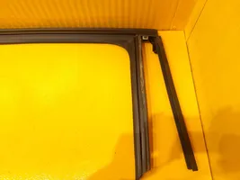 Opel Corsa F Takaoven kumitiiviste 9823226380