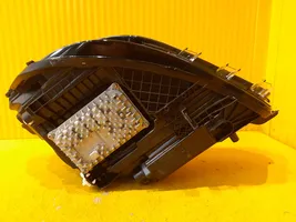 Mercedes-Benz CLA C118 X118 Lampa przednia A1189061601