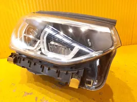 BMW X3 G01 Lampa przednia 8739654