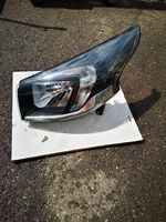 Opel Vivaro Lampa przednia 260606315R