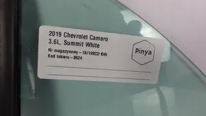 Chevrolet Camaro Szyba karoseryjna tylna E00218