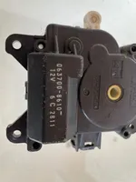 Toyota Avensis Verso Motor/activador trampilla de calefacción 0637008610