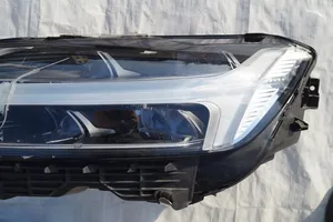 Volvo XC60 Lampa przednia 31420417