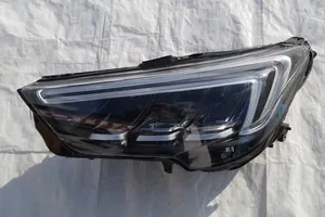 Opel Crossland X Lampa przednia 39129263