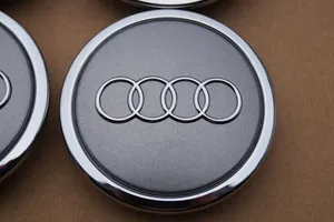Audi A3 8Y Ohjauspyörän mutterin suojakansi 