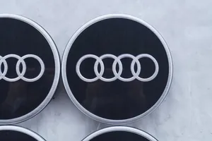 Audi A3 8Y Ohjauspyörän mutterin suojakansi 