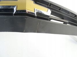 Chevrolet Camaro Griglia superiore del radiatore paraurti anteriore 84140573