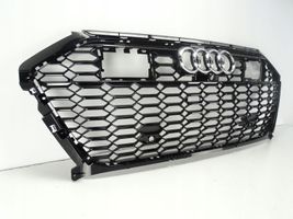 Audi RS7 C8 Grotelės viršutinės 4K8853651C