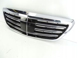 Mercedes-Benz S W222 Maskownica / Grill / Atrapa górna chłodnicy A2228805701