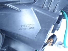 Toyota Land Cruiser (J150) Lampa przednia 