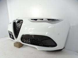 Alfa Romeo Stelvio Zderzak przedni 