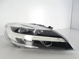 Volvo V40 Lot de 2 lampes frontales / phare 31677019