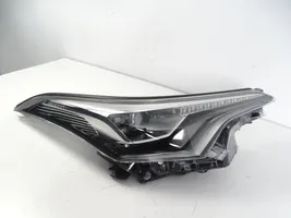 Toyota Yaris Verso Lampa przednia 81110-f4170