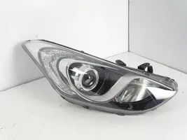 Hyundai i30 Faro/fanale 92102-A6020