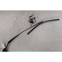 Volvo XC60 Front wiper blade arm 