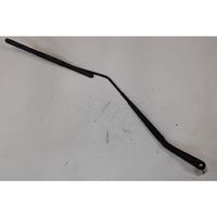 Nissan Juke I F15 Front wiper blade arm 