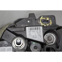 Volkswagen Polo IV 9N3 Generatore/alternatore 