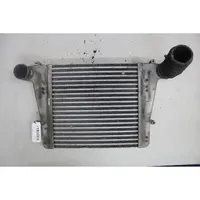 Nissan Atleon Chłodnica powietrza doładowującego / Intercooler 