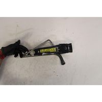 Audi A3 S3 8P Lift Jack 