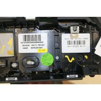 Peugeot 208 Monitor / wyświetlacz / ekran 9841452080-00