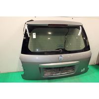 Fiat Sedici Takaluukun/tavaratilan kansi 