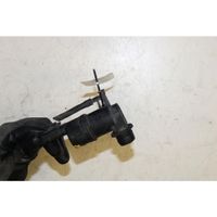 Renault Master III Windscreen/windshield washer pump 