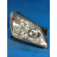 Opel Astra H Lampa przednia 