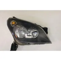 Opel Astra H Lampa przednia 