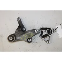 Mercedes-Benz A W176 Engine mount bracket 