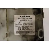 Volvo XC60 Ramka / Moduł bezpieczników 