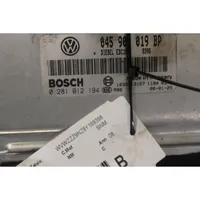 Volkswagen Polo IV 9N3 Unité / module de commande d'injection de carburant 