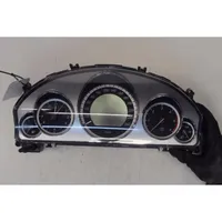 Mercedes-Benz E C207 W207 Tachimetro (quadro strumenti) 