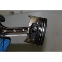 Dacia Logan I Piston with connecting rod 