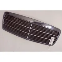 Mercedes-Benz E W210 Grille de calandre avant 