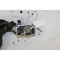 Opel Zafira A Boîtier de thermostat / thermostat 