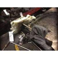 Mazda MPV II LW Vaihteenvalitsimen verhoilu 
