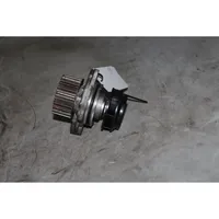 Volkswagen Touran I Water pump 