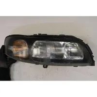 Volvo XC70 Lampa przednia 