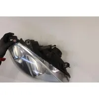 Mercedes-Benz B W245 Lampa przednia A1698201861