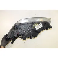 Opel Astra H Lampa przednia 