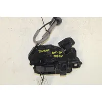 Volkswagen Touran III Front door lock 