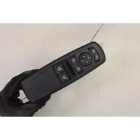 Renault Megane III Electric window control switch 